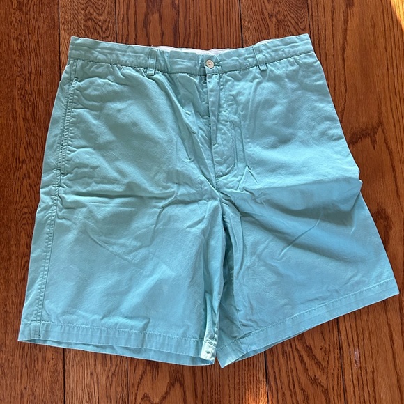 Vineyard Vines breaker shorts barely worn condition discontinued color - Picture 3 of 4